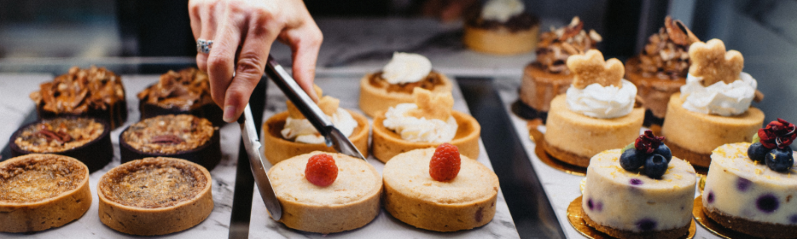 Dessert counter